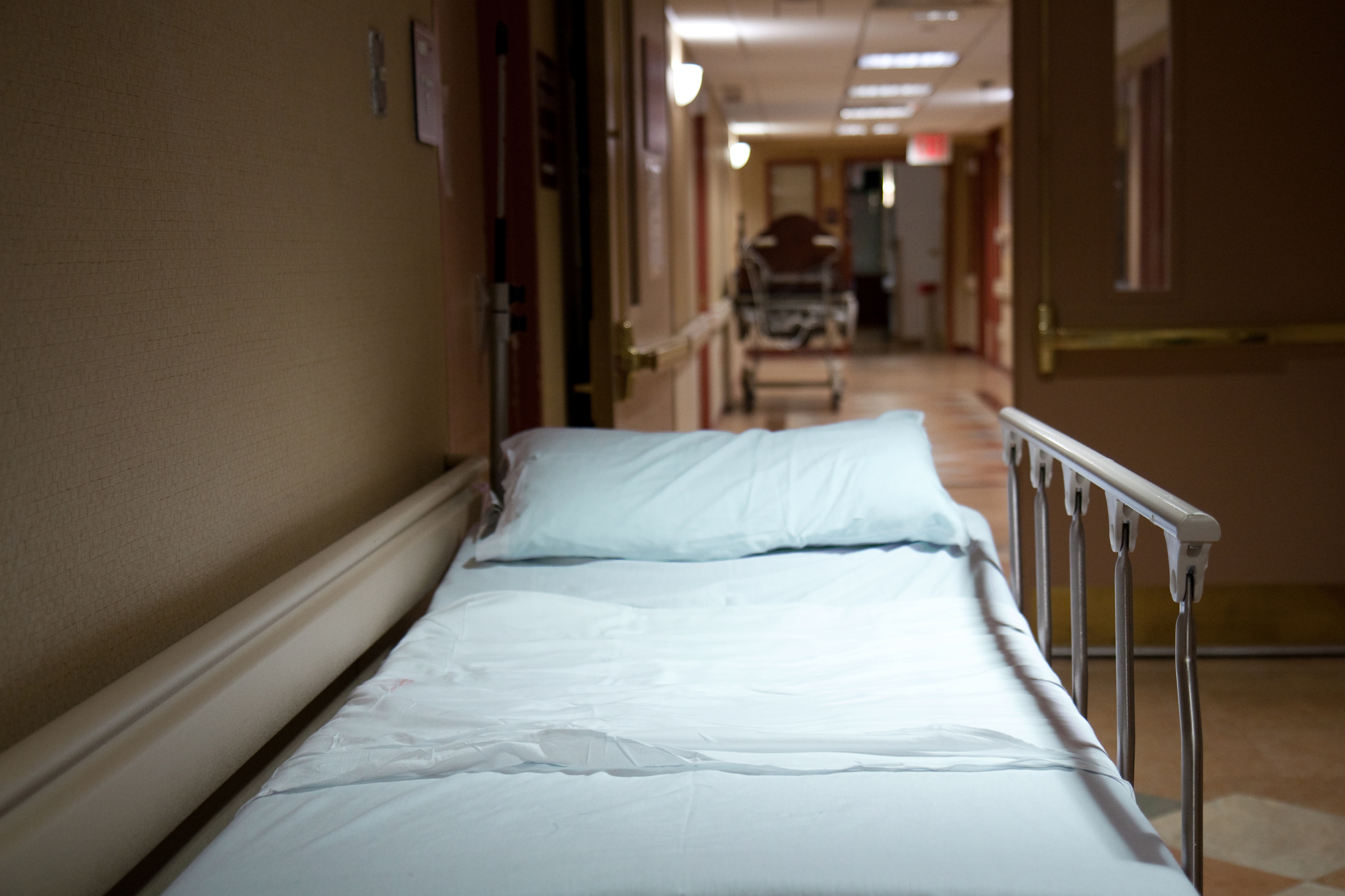 больничная кровать во сне